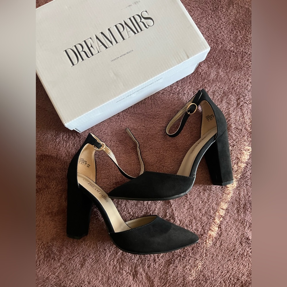 BNIB Dreampairs suede black heels - women’s size 9
